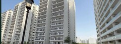 4 BHK + Servant Room Apartment For Sale in Central Park Flower Valley Aqua Front Towers
