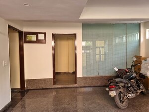 Parking in 1 BHK Builder Floor at Ansal Plaza Sector-23, Sector 23 – for Rent