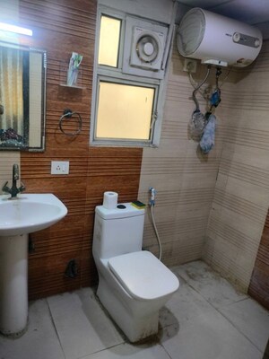 Bathroom in 3.5 BHK Apartment at Gardenia Gateway, Sector 75 – for Rent