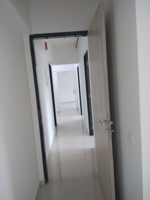 Room in 2 BHK Apartment at Kanakia Levels, Malad East – for Rent