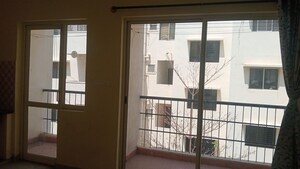 Room in 2 BHK Apartment at Sona Palace, Richmond Town – for Sale