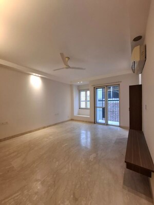 Room in 4 BHK Builder Floor at Saket – for Rent