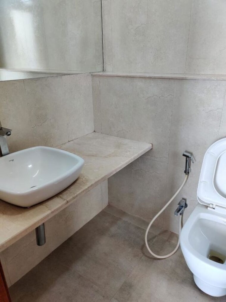 Bathroom, omkar-alta-monte 3 Bedroom 1690 Sq.Ft. Apartment In Malad East Mumbai 10395273