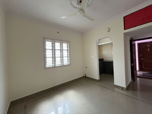 Room in 1.5 BHK Apartment at Indiranagar – for Rent