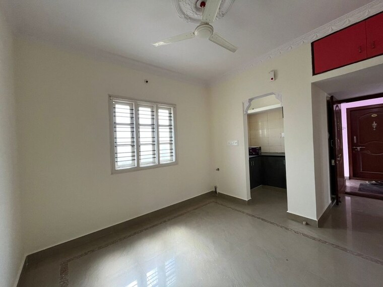 Room, indiranagar 1.5 Bedroom 600 Sq.Ft. Apartment In Indiranagar Bangalore 10395311