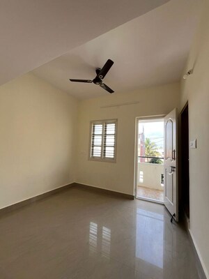 Room in 1.5 BHK Apartment at Indiranagar – for Rent