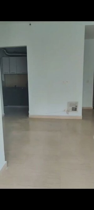 Room in 3 BHK Apartment at Mahagun Moderne, Sector 78 – for Sale