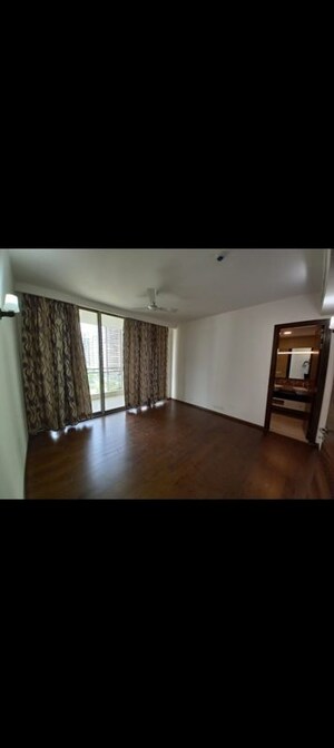 Room in 3 BHK Apartment at M3M Golf Estate, Sector 65 – for Sale