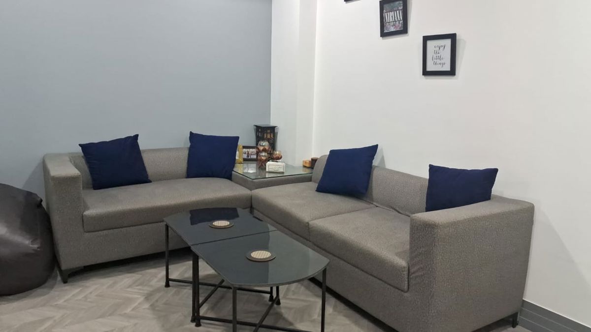1 BHK + Pooja Room 550 Sq.Ft. Apartment in DLF Building 10