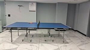 Team Area in 1 BHK Apartment at DLF Building 10, Dlf Phase ii – for Rent
