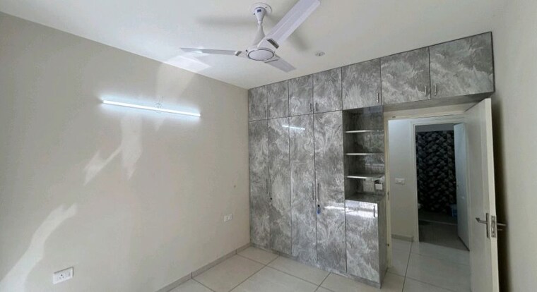 Bathroom, godrej-nature-plus 2.5 Bedroom 1789 Sq.Ft. Apartment In Sohna Sector 33 Gurgaon 10395368