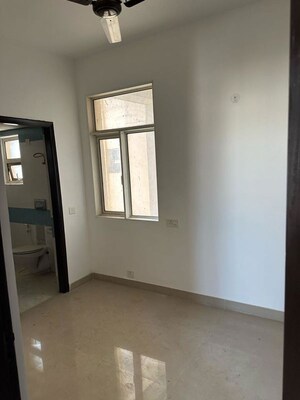 Room in 3 BHK Apartment at Eldeco Olympia, Sector 93a – for Rent