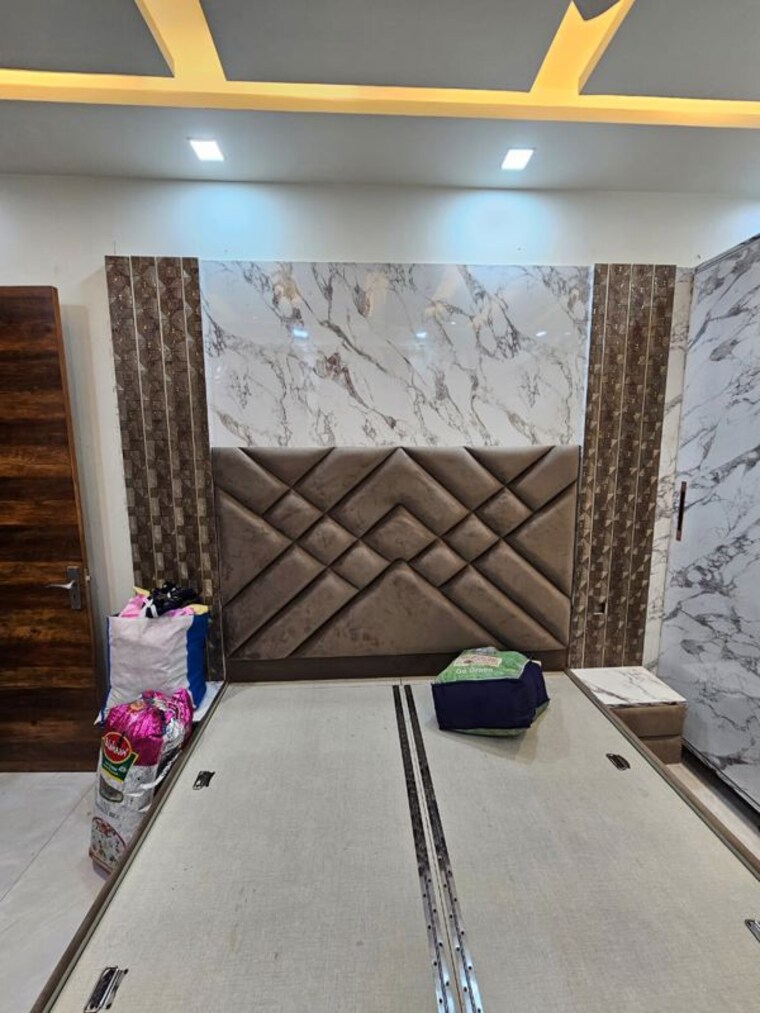 Bedroom, dilshad colony 3 Bedroom 1000 Sq.Ft. Apartment In Dilshad Colony Delhi 10395378