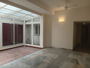 Room in 4 BHK Builder Floor at Greater Kailash I – for Rent