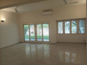 Room in 4 BHK Builder Floor at Greater Kailash I – for Rent
