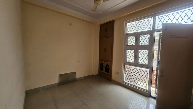 Bedroom, dilshad colony 3 Bedroom 950 Sq.Ft. Apartment In Dilshad Colony Delhi 10395460