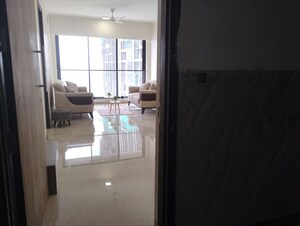 Room in 3.5 BHK Apartment at Dosti Eastern Bay Phase 3, Wadala – for Rent