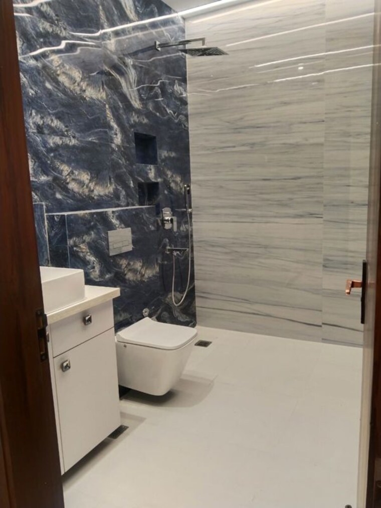 Team Area, nauroji nagar 2 Bedroom 500 Sq.Ft. Builder Floor In Nauroji Nagar Delhi 10395475
