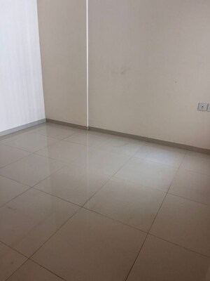 Room in 2 BHK Apartment at Abhinav Pebbles Urbania, Bavdhan – for Rent