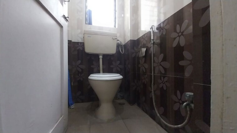 Bathroom, himgiri-apartment 1 Bedroom 600 Sq.Ft. Apartment In Vartak Nagar Thane 10395458