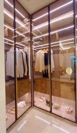 Furnished Amenities in 3 BHK Apartment at Wagle Industrial Estate – for Sale