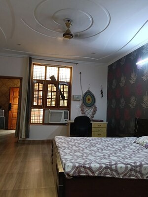 Bedroom in 3 BHK Builder Floor at Patel Nagar – for Rent