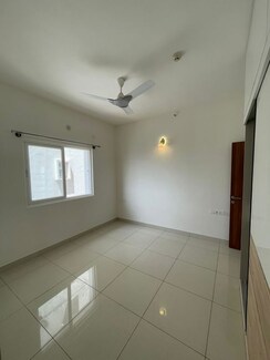 3 BHK + Servant Room Apartment For Rent in Benson Town