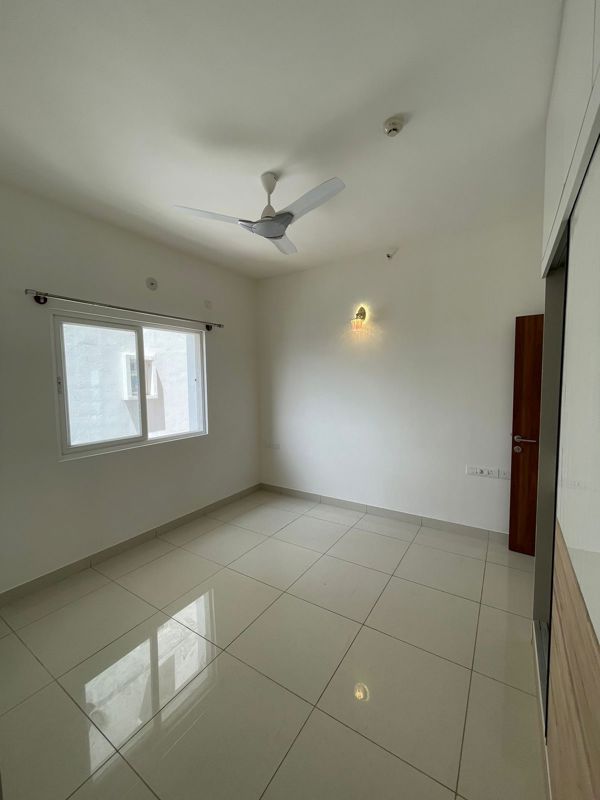 3 BHK + Servant Room Apartment For Rent in Benson Town
