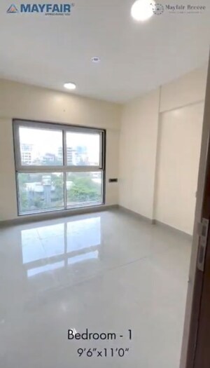 Room in 3 BHK Apartment at Mayfair Breeze, Andheri West – for Sale