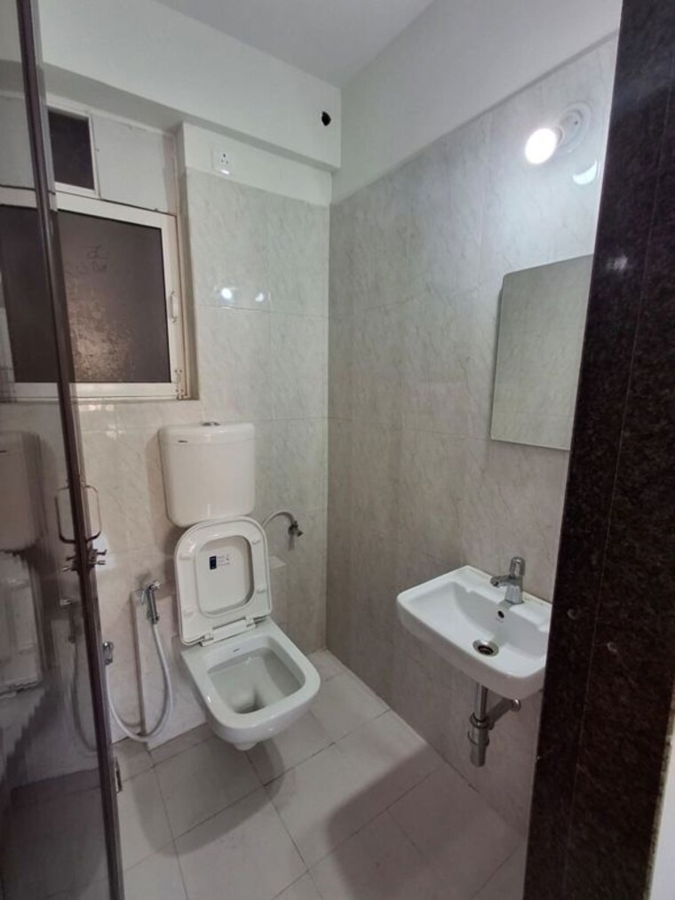 Bathroom, puranik-tokyo-bay-phase-2a 1 Bedroom 425 Sq.Ft. Apartment In Kasarvadavali Thane 10395643