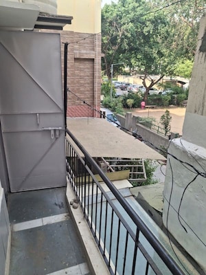 Balcony in 2 BHK Builder Floor at Saket – for Rent