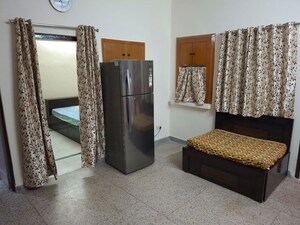 Living Room in 2 BHK Builder Floor at Saket – for Rent