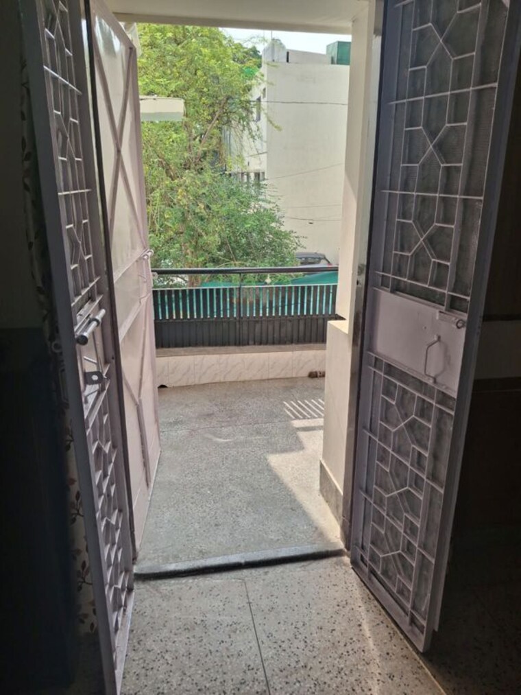 Balcony, saket 2 Bedroom 1200 Sq.Ft. Builder Floor In Saket Delhi 10395644