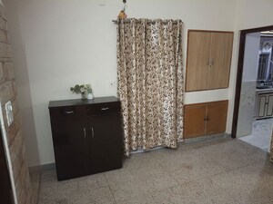 Room in 2 BHK Builder Floor at Saket – for Rent