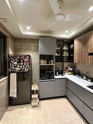 Team Area in 3 BHK Builder Floor at Amar Colony – for Sale