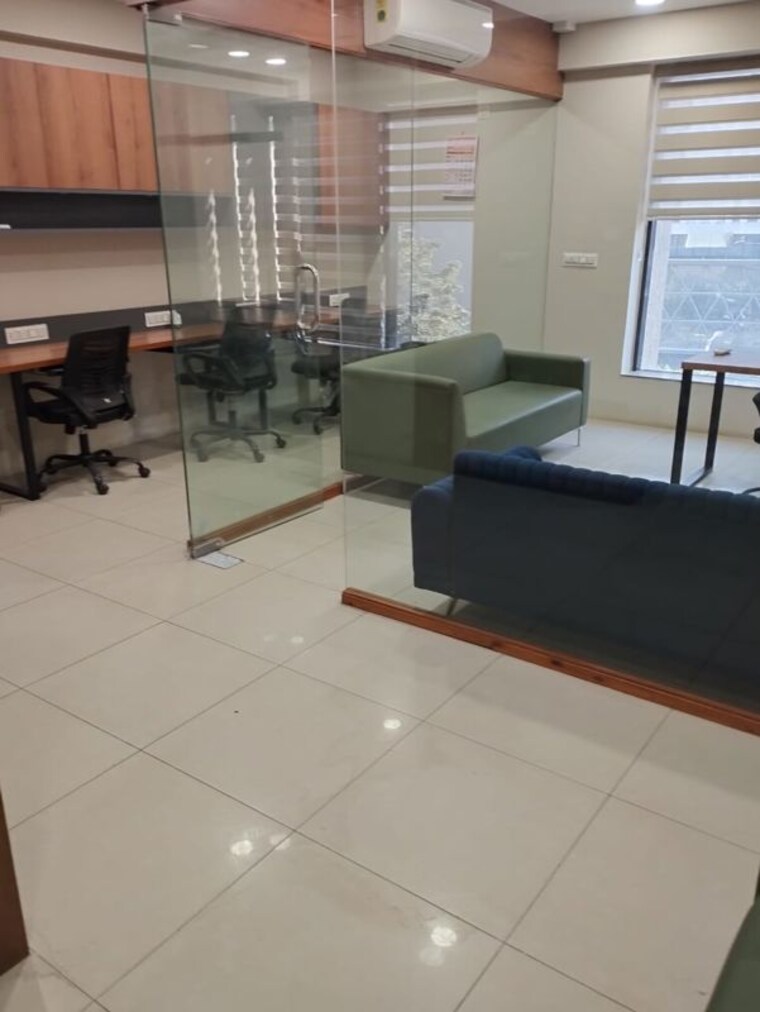 Team Area, goyal-palladium Commercial Office Space 685 Sq.Ft. In Makarba Ahmedabad 10395698