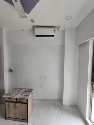 Bedroom in 2 BHK Apartment at Lodha Bel Air, Jogeshwari West – for Rent