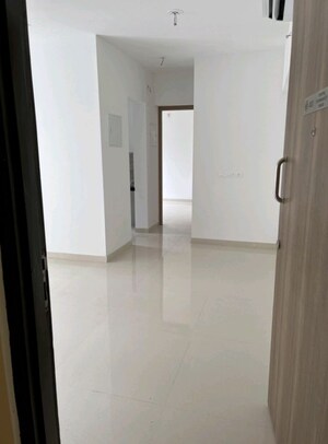 Room in 1.5 BHK Apartment at Lodha Upper Thane, Anjur – for Rent