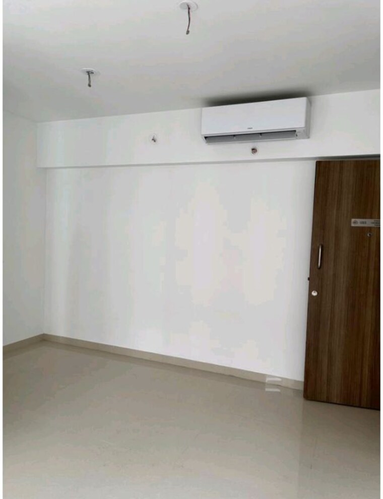 Room, lodha-upper-thane 1.5 Bedroom 530 Sq.Ft. Apartment In Anjur Thane 10395706