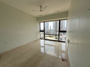 Room in 3 BHK Apartment at Lodha The Park, Worli – for Sale