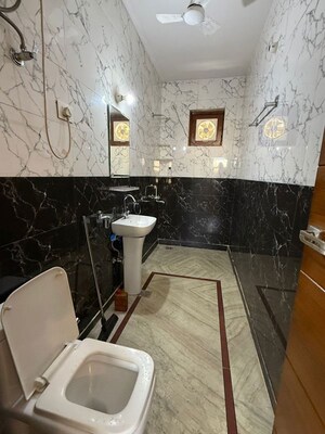 Team Area in 1 BHK Builder Floor at Bestech Park View Spa, Sector 47 – for Rent