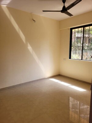 Room in 1 BHK Apartment at Lodha Paradise, Majiwada – for Rent