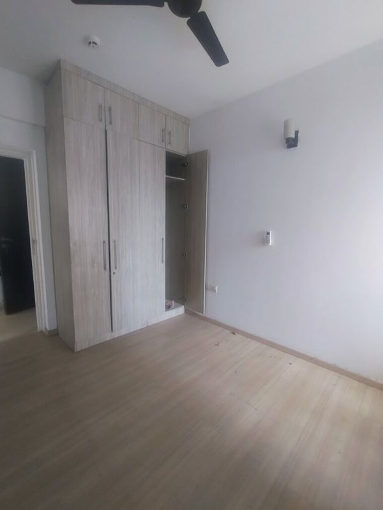 Room, dlf-regal-gardens 3 Bedroom 1815 Sq.Ft. Apartment In Sector 90 Gurgaon 10395785
