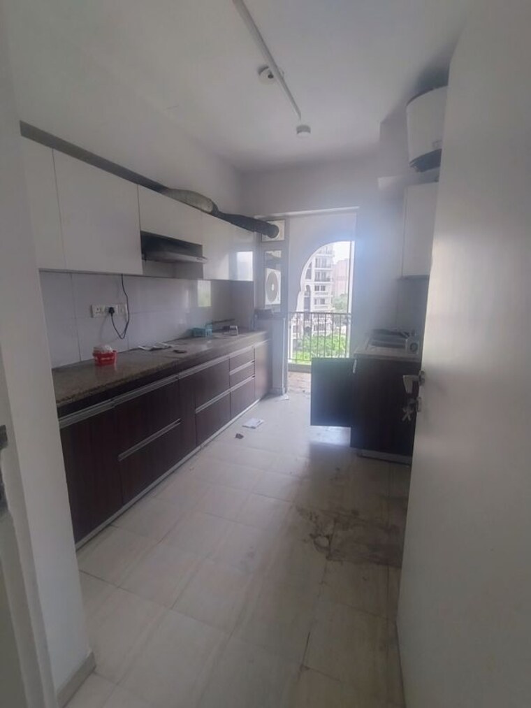 Kitchen, dlf-regal-gardens 3 Bedroom 1815 Sq.Ft. Apartment In Sector 90 Gurgaon 10395785