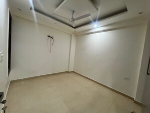 Room in 3 BHK Apartment at Palm Residency Chhatarpur, Chattarpur – for Rent