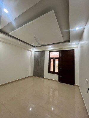 Room in 3 BHK Apartment at Palm Residency Chhatarpur, Chattarpur – for Rent