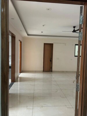 Room in 2 BHK Apartment at ILD Greens, Sector 37c – for Rent