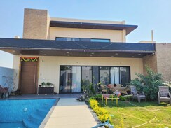 4 BHK + Pooja Room,Servant Room,Study Room,Extra Room,Store Room Villa For Sale in Dlf garden city
