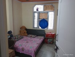 1.5 BHK + Pooja Room Apartment For Rent in Mayur Vihar
