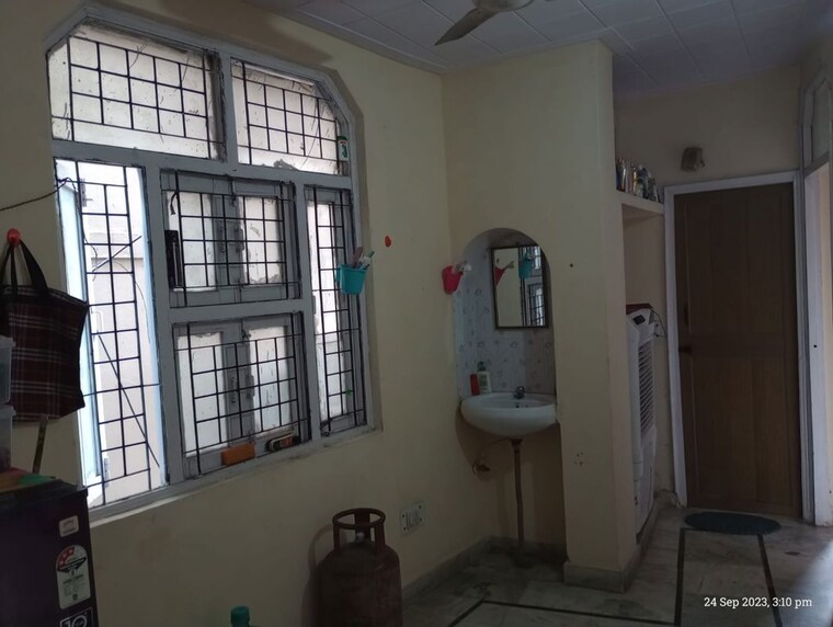 undefined, mayur vihar 1.5 Bedroom 650 Sq.Ft. Apartment In Mayur Vihar Delhi 10395877